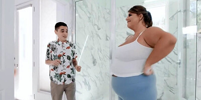 Attractive chubby wench seduces her roommate's boyfriend on sex