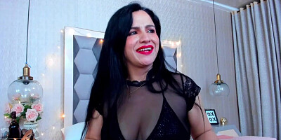 Anal masturbation of MILF Latina on webcam