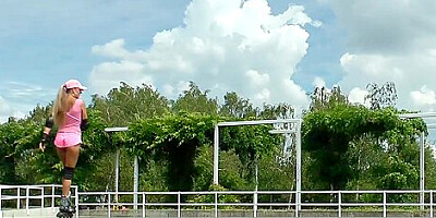 Sexy Hotpants and Inliner