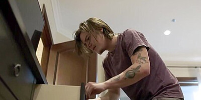 Busty Stepmom, Lauren Phillips And Tyler Cruise - My Teaches Me How To Fuck