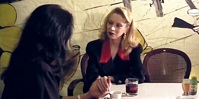 Lesbians Cumming with the Strapon