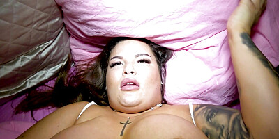 OMG! HORNY BIG-ASS TEENY FUCKED WITHOUT A CONDOM