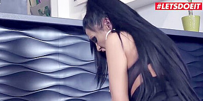 Techno Secretary Jacky Pumped Right In The Pussy