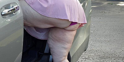 Fat ass plump white bbw doctor step in car and caught by stranger in public masturbation, flashing playing pussy - Xhamster