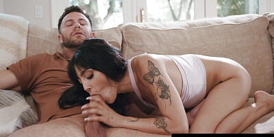 ADULT TIME - Insatiable Slut Vanessa Sky CAUGHT MASTURBATING And POUNDED By Big Dick Cable Guy!