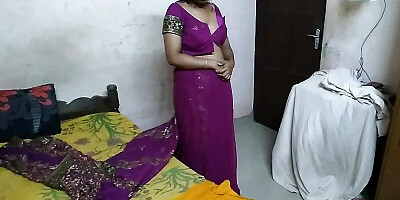Indian housewife puts her husband',s penis in her mouth