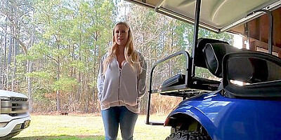 Bailey brooke fucks the guys she`s helping with his car - BANG