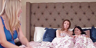 Horny Big Ass Milf Stepmom Wants To Watch Lesbian Teen 18+ While Fucking Asian