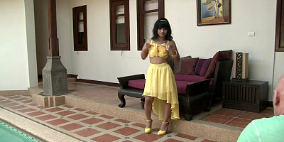 Thai Bargirl Nuch Behind the Scenes