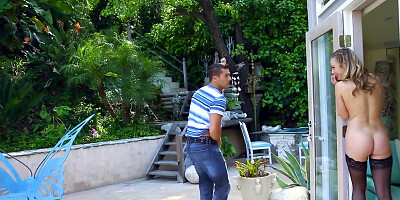 Buddies drill slutty chick behind her boyfriend's back