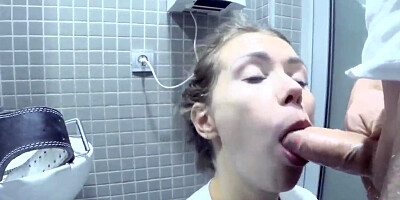SPORT TEENAGE GETS BOOTY TO THROAT IN PUBLIC WC