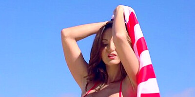 Four Usa - Emma Butt, Abigail Mac And Keiran Lee