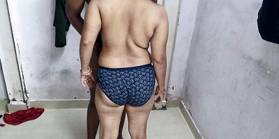 Reel Indian brother-in-law bhabhi ki tremendous video Hindi me. Indian Desi Hindi Talking BF Video.