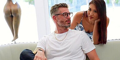 Cant Find Her - Mina Lux And Mina Luxx