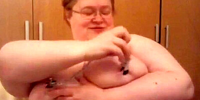 SSBBW nipples clamp