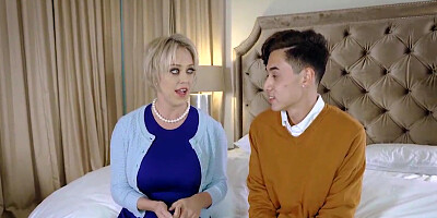 Cherish Son-In-Law Helps Mommy Get Prego- Dee Williams