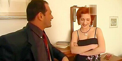 Franco Trentalance scopa la vacca di suo sorella insieme al suo amico