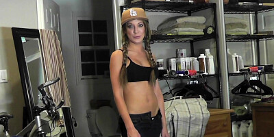 Amy Brooke in Blow Job Cock Mold