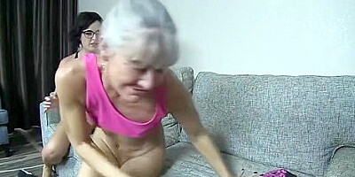 Helenas Cock Quest - Stinky Smelly 1 Yoga With Leilani Feet