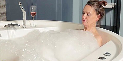 Hairy Mature Seduces Her Stepdaughter - Gerda Ice
