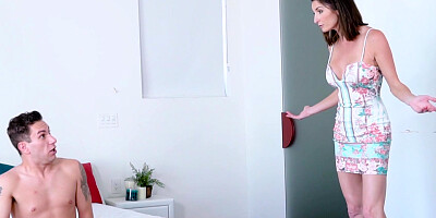Super fit milf Silvia Saige confronts her horny stepson head on