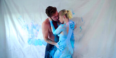Paint isn't obstacle for blonde to ride artist's fuckstick