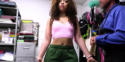 Willow Ryder creampied by officer Tommy Gunn