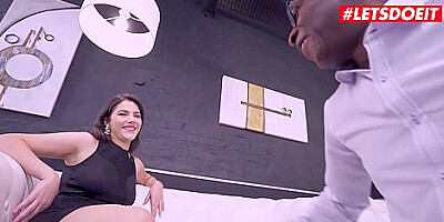 Anal-lover Vs The Foot Fetishist Bbc With Valentina Nappi