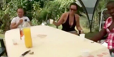 PARTOUZE ECHANGISTE DE MILF FRANCAISE SOUMISE