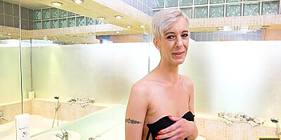 Belinda Bee In Mature Hotties Hot Body Attracts Man Who Gets It On With Her