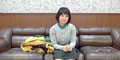 Hiroko Tajima mature Asian doll enjoys hot position 69