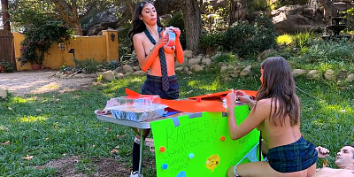 Sona and Selina share a librarian's fat white cock