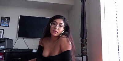 Binky Beaz is a fetching black-haired with glasses who luvs to blow beefsticks and make them erupt