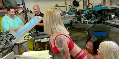Fuck orgy at the printing shop with Brandi Bee & Rose Monroe & Ariella Ferrera