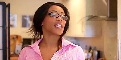 Kiki Minaj - The Dangers of Working From Home