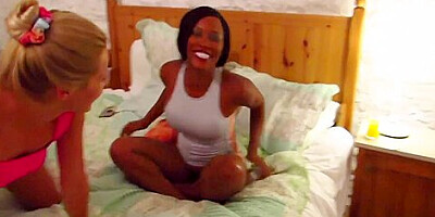 Cherry Kiss And Kiki Minaj - Sex Games - Spin The Bottle With And