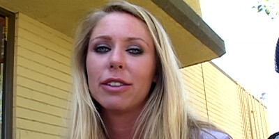 Two huge tits are bouncing in front of the camera in the bathroom