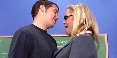 Brittanie Lane gives after school fuck lessons in the classroom