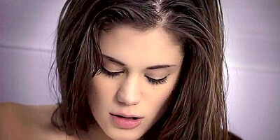 Beautiful teen 18+ masturbates in the bath