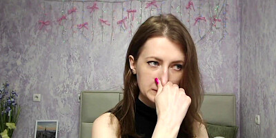 Amateur babe fondling tits on webcam solo