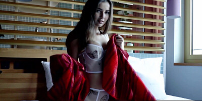 Smoking hot German babe reveals her tits