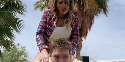Milf Makayla Cox titfucks & rides her neighbor's dick outdoors