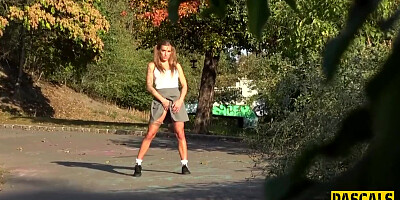 Fetish throated babe toys and gets anal