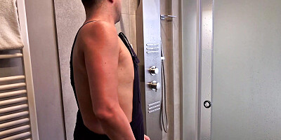 Italian MILF CHEATS on her husband with the plumber, gives him a blowjob and gets fucked hard doggy style with CUMSHOT INSIDE HER PUSSY. Dialogues Ita