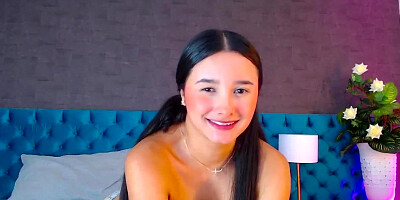 Young Colombian babe masturbates on webcam