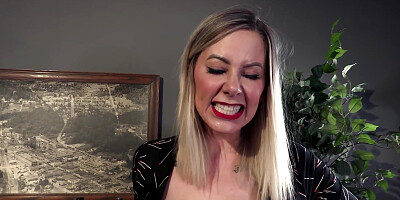 Hot Secretary: Using Her Boss',s Tongue - Sweetfemdom