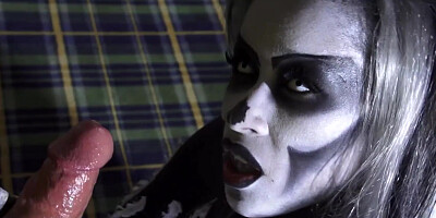 Skin Diamond cosplay and great blow job