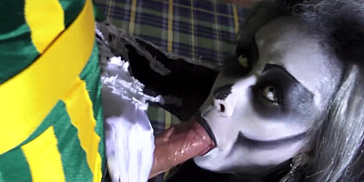 Skin Diamond cosplay and great blow job