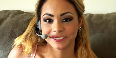 Gaming girl Gulliana Alexis is craving to suck a good pecker
