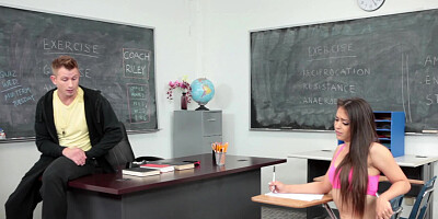 A kinky student that has a sexy ass is getting her pussy entered